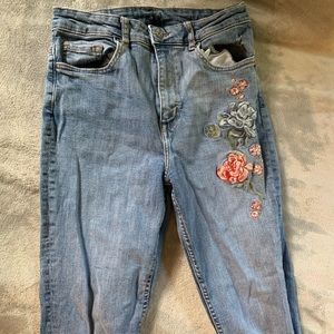 H&M high waisted Embroidered jeans